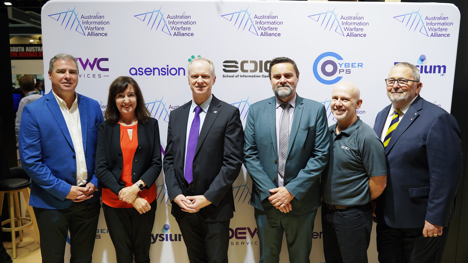 Members of the Australian Information Warfare Alliance with South Australia's Deputy Premier, Susan Close MP, and Defence SA Advisory Board Acting Chair, Vice Admiral Russell Crane AO CSM RAN (Ret'd)