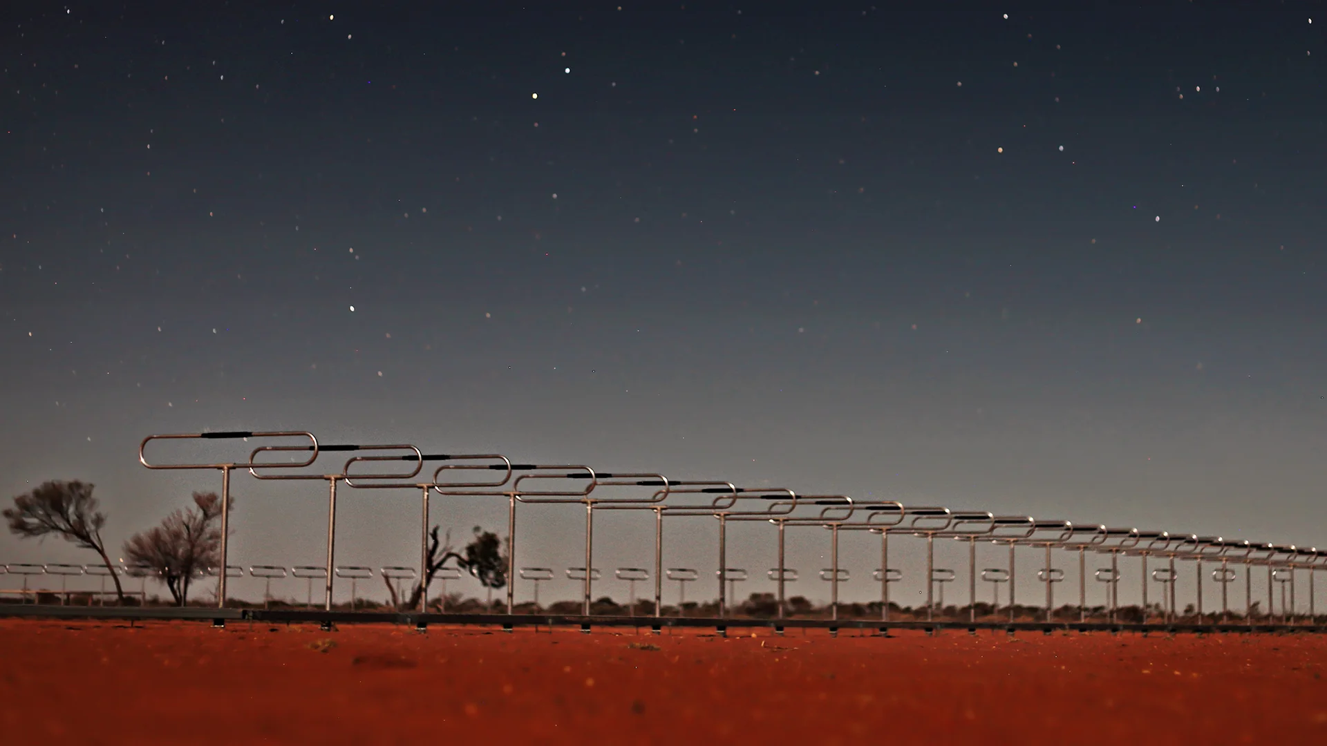 Silentium Defence MAVERICK S-series passive radar system – night – High Resolution copy Silentium Defence's MAVERICK S-series passive radar system against a night sky